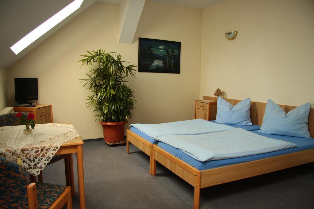 Werners Landgasthaus Lieskau Zimmer foto