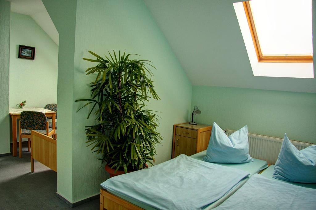 Werners Landgasthaus Lieskau Zimmer foto